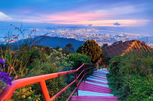 Full-service flights from Amsterdam to Penang, Malaysia for €472!